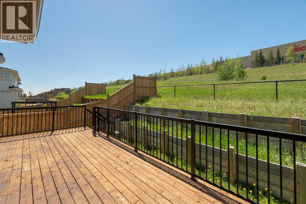 Single Family House for Sale in  Sherwood Mount NW Sherwood Calgary 