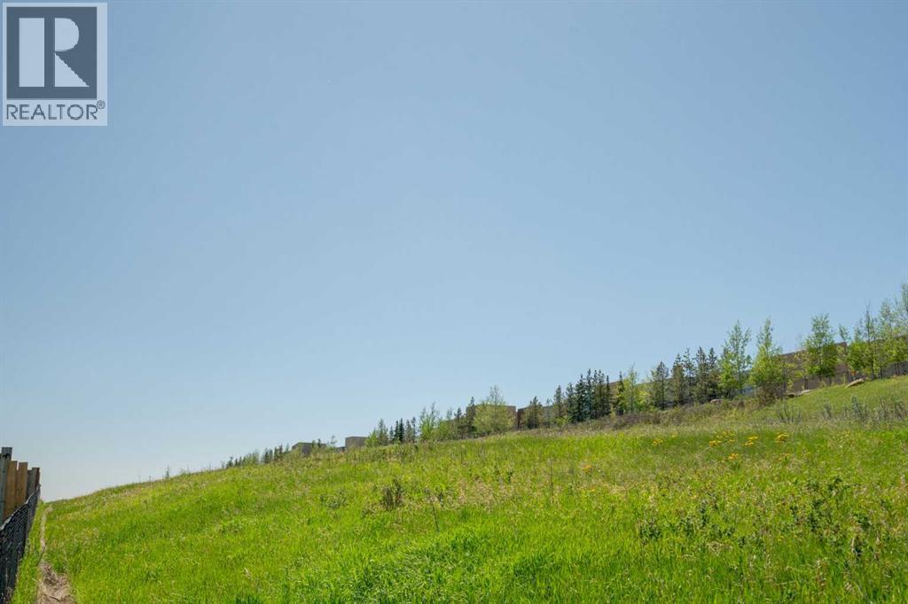 Single Family House for Sale in  Sherwood Mount NW Sherwood Calgary 