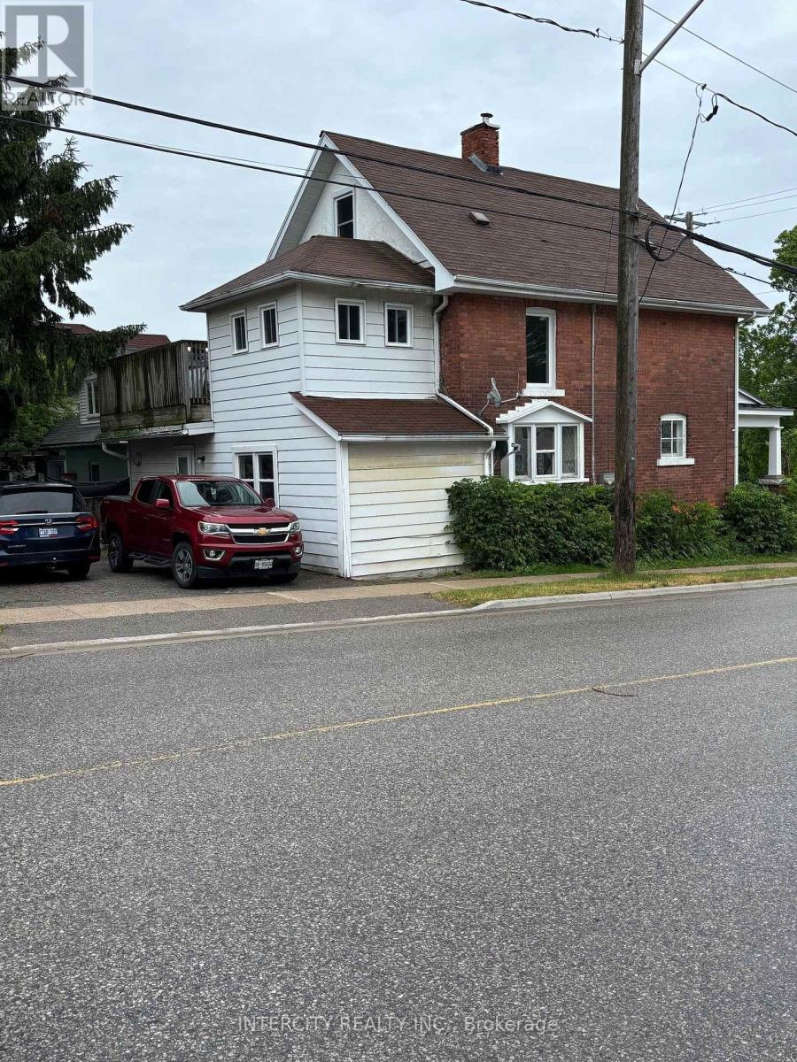 Photo 5 of 90 Coldwater Road W, Orillia ON