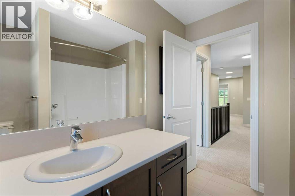 Single Family House for Sale in  Sherwood Mount NW Sherwood Calgary 