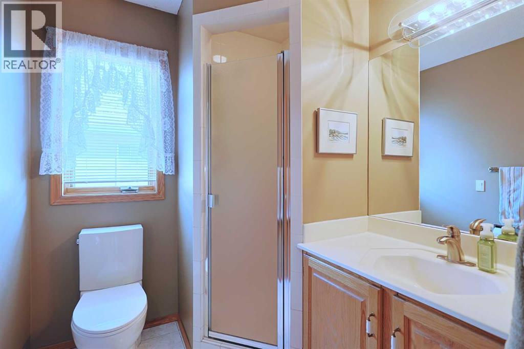 Photo 14 of 116 Hampshire Grove Nw, Calgary AB
