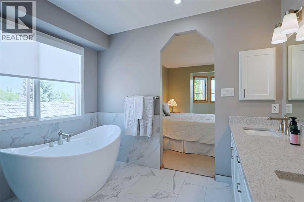 Photo 22 of 116 Hampshire Grove Nw, Calgary AB