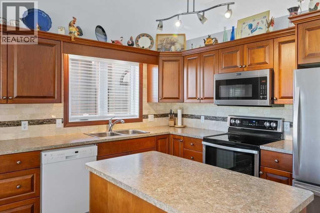 Photo 13 of 179 Douglasbank Drive Se, Calgary AB