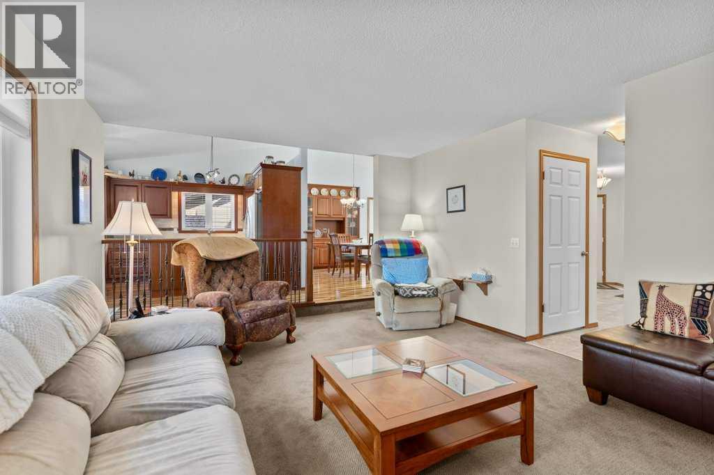 Photo 20 of 179 Douglasbank Drive Se, Calgary AB