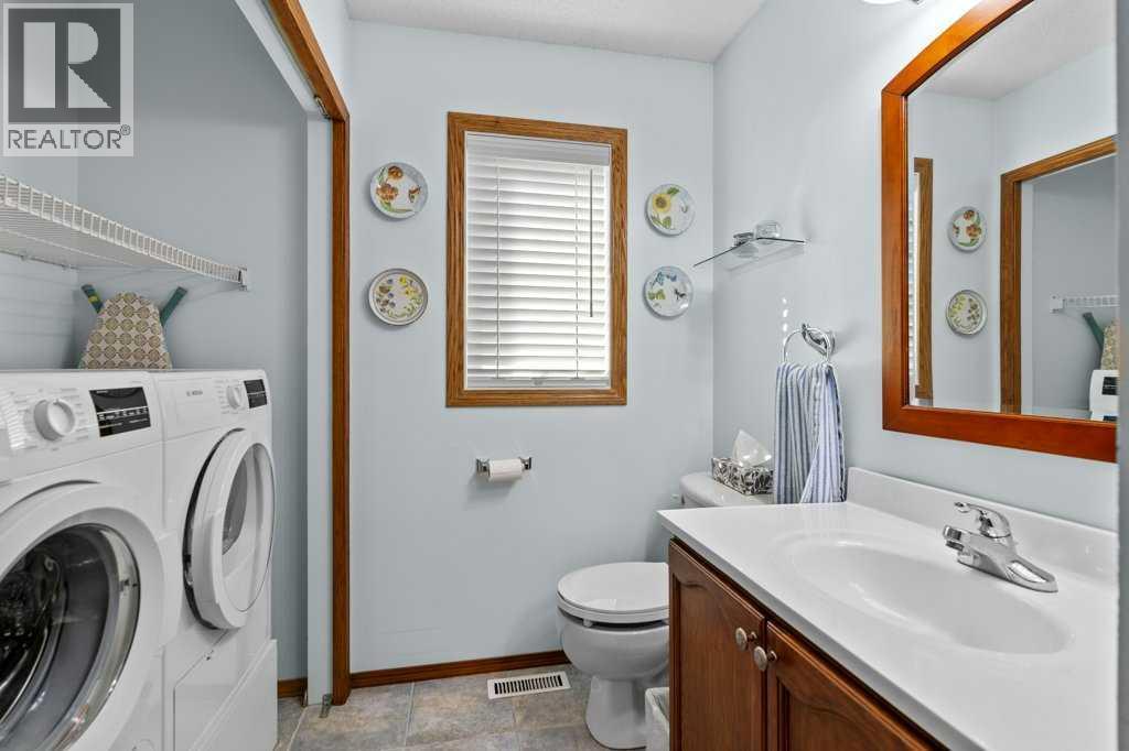 Photo 22 of 179 Douglasbank Drive Se, Calgary AB