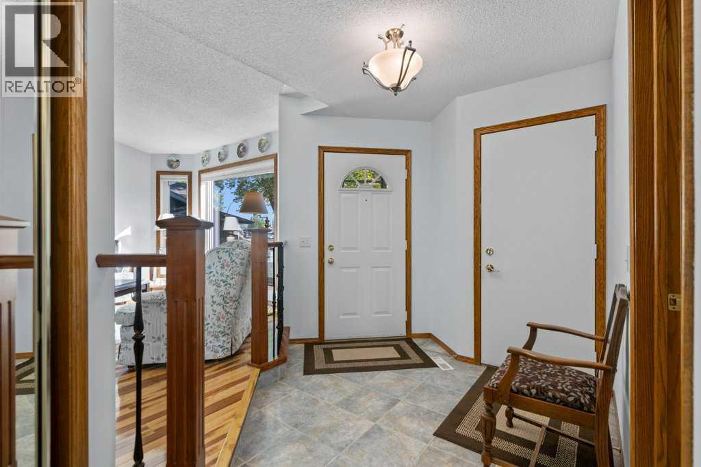 Photo 3 of 179 Douglasbank Drive Se, Calgary AB