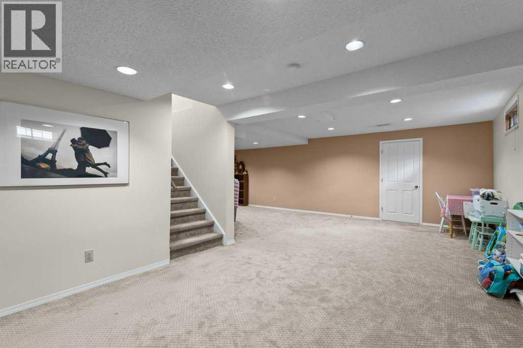 Photo 34 of 179 Douglasbank Drive Se, Calgary AB