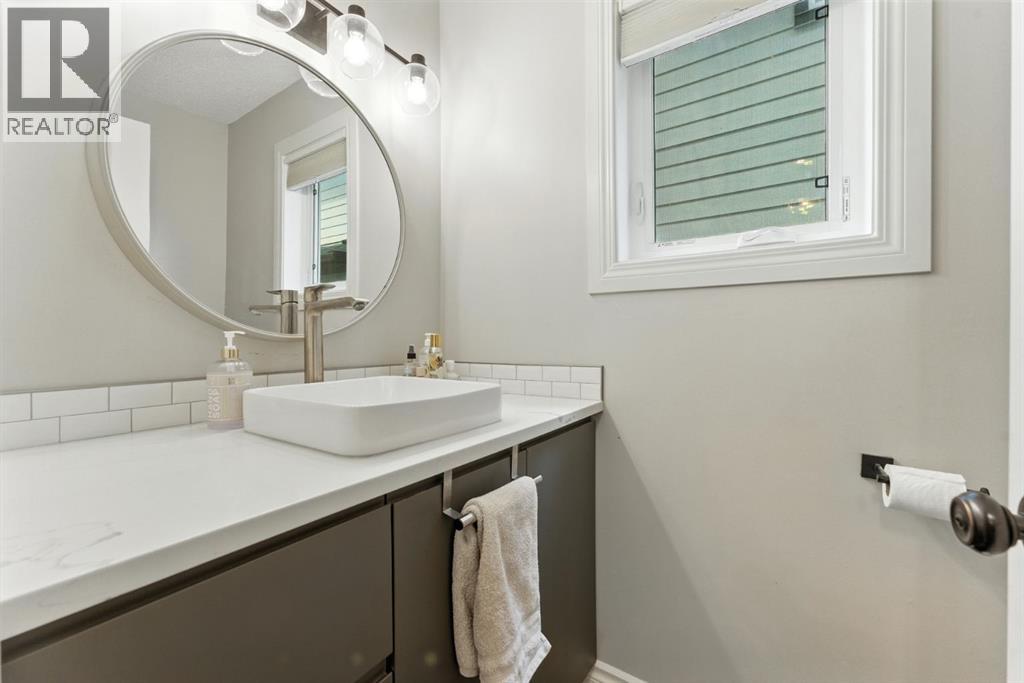 Photo 16 of 29 Douglasbank Way Se, Calgary AB