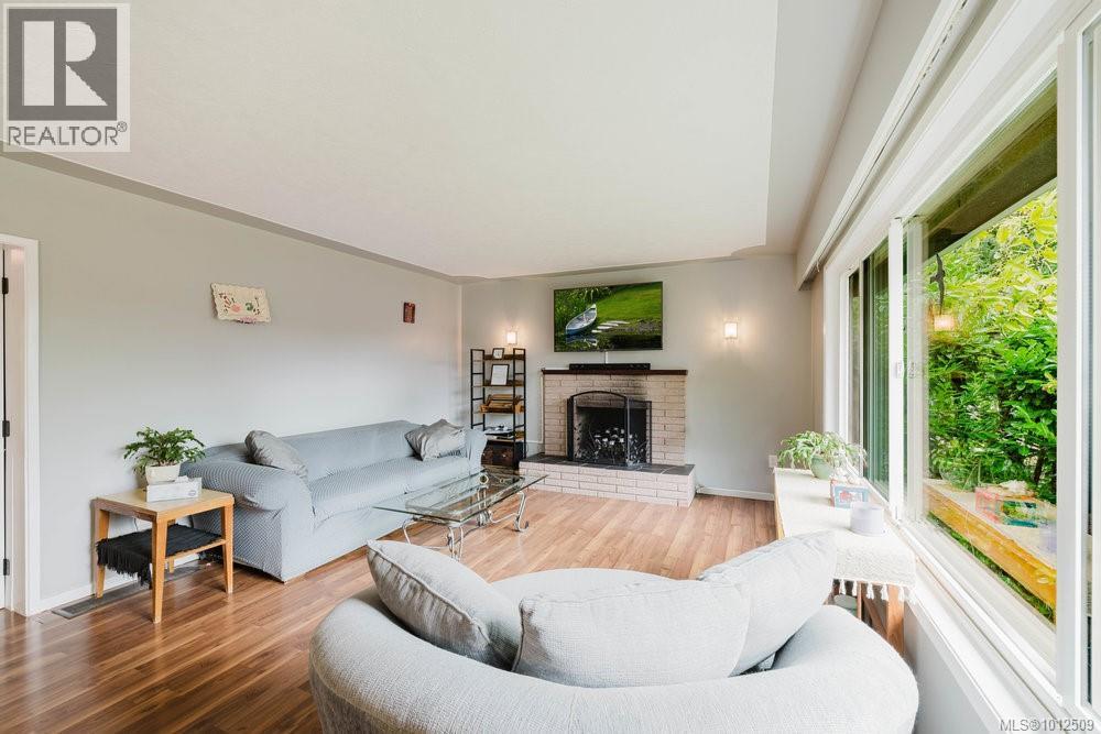4905 LOCHSIDE DR - 5