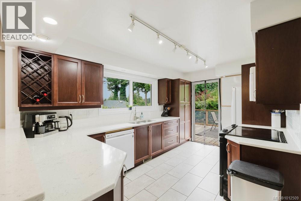 4905 LOCHSIDE DR - 8