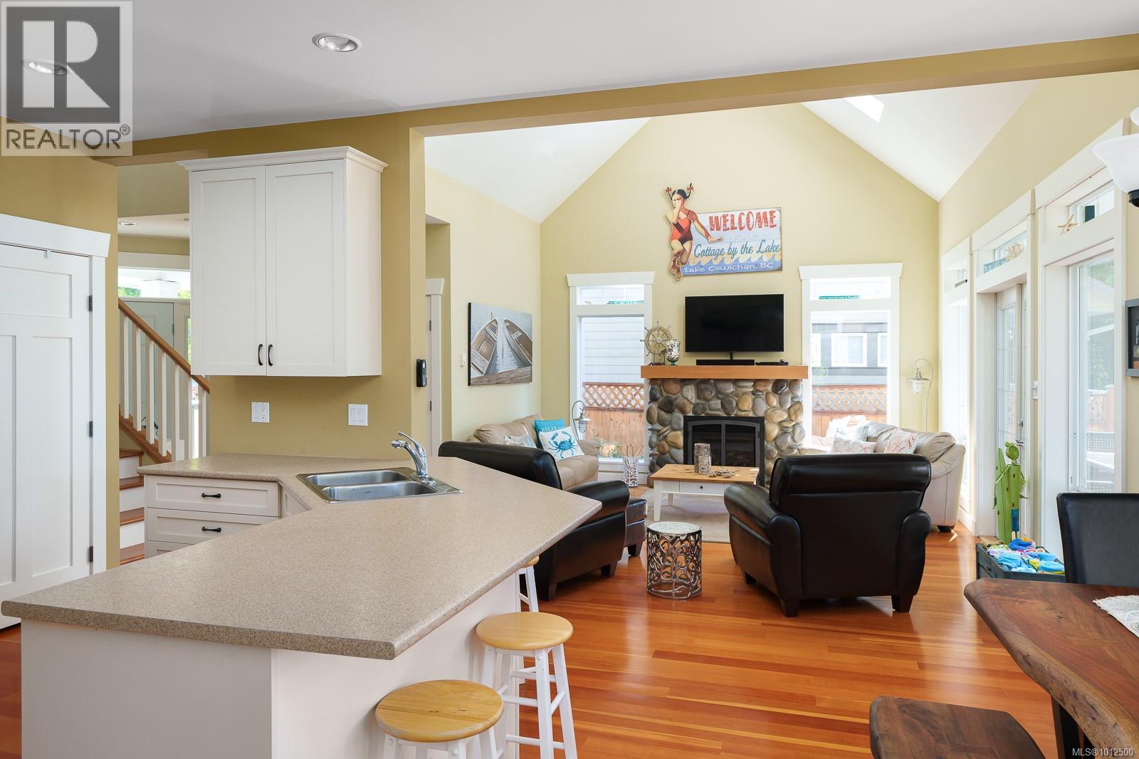  525 Point Ideal Drive, Lake Cowichan