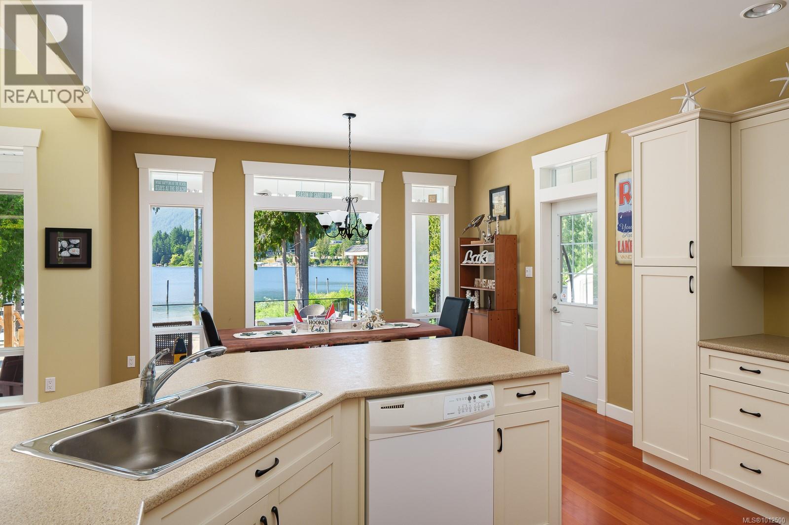  525 Point Ideal Drive, Lake Cowichan