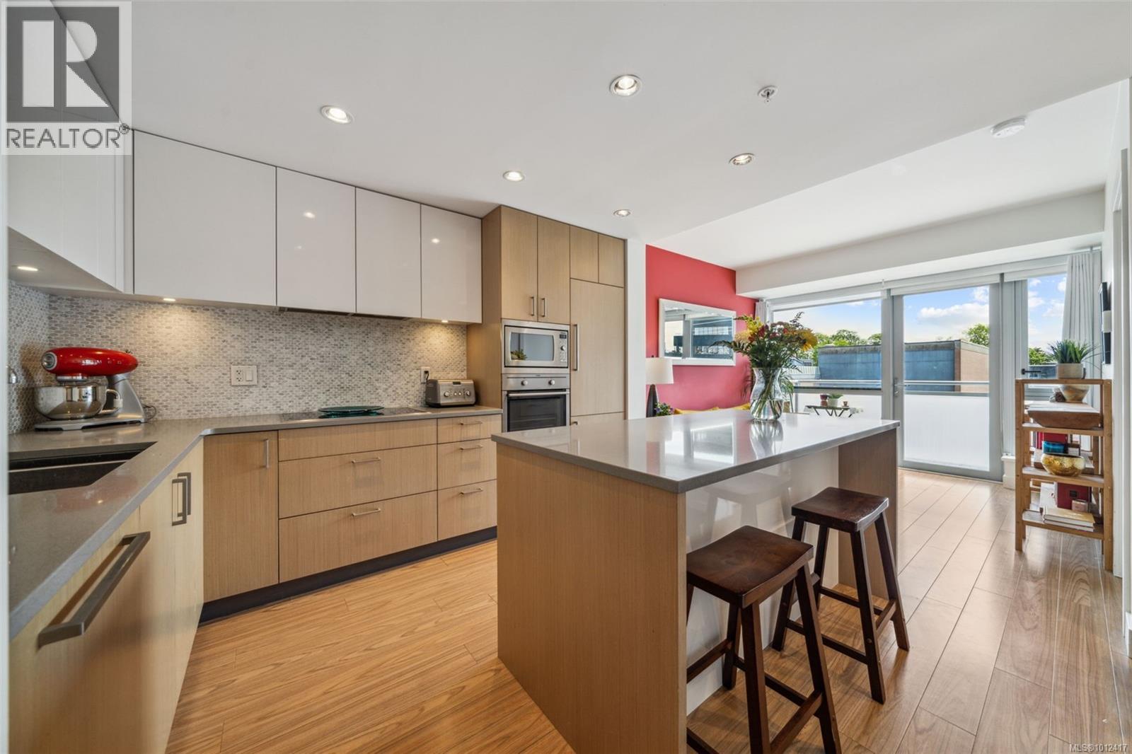 409 838 Broughton Street, Victoria