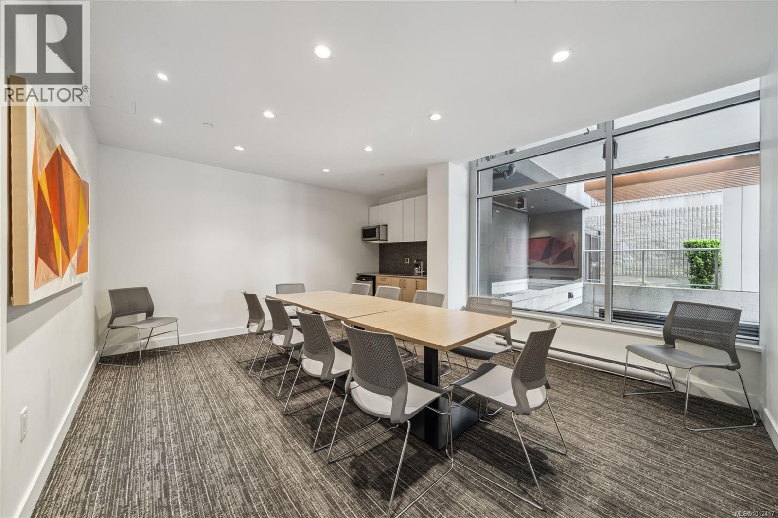 409 838 Broughton Street, Victoria