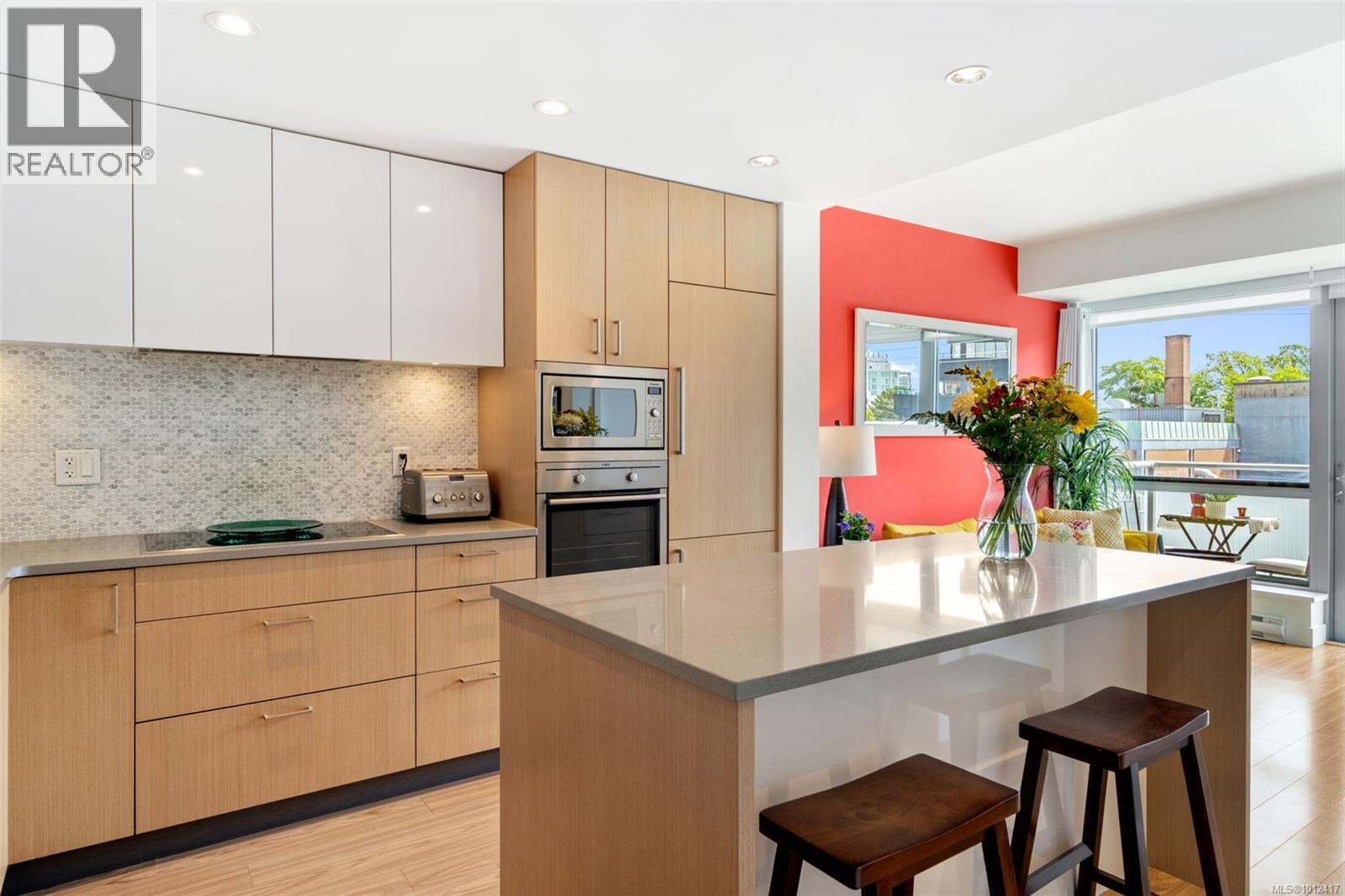 409 838 Broughton Street, Victoria