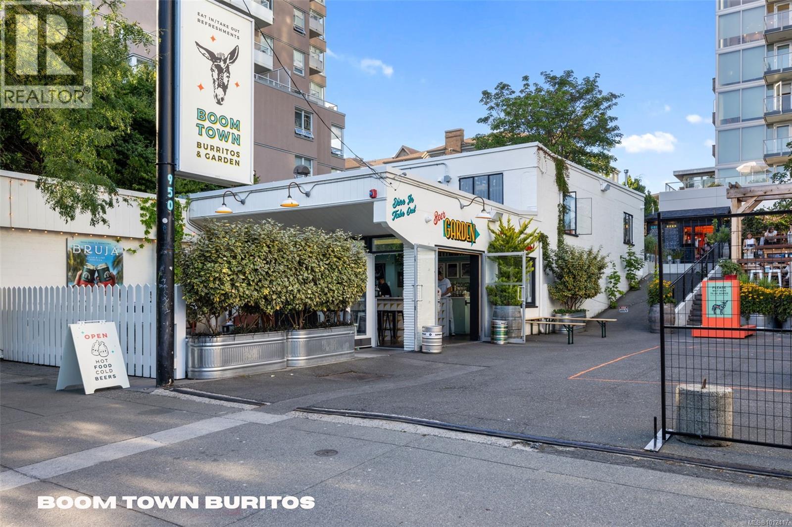 409 838 Broughton Street, Victoria