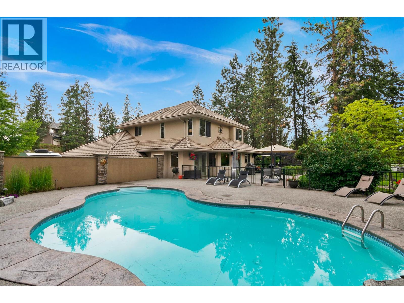 Photo 14 of 4163 Mahonia Drive S, Kelowna BC