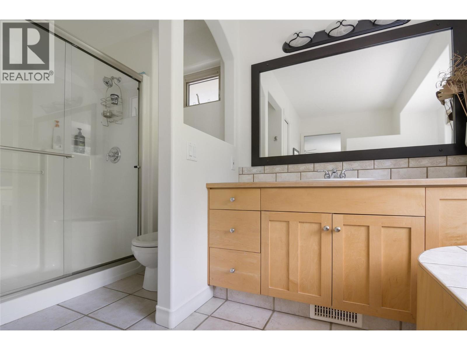 Photo 37 of 4163 Mahonia Drive S, Kelowna BC