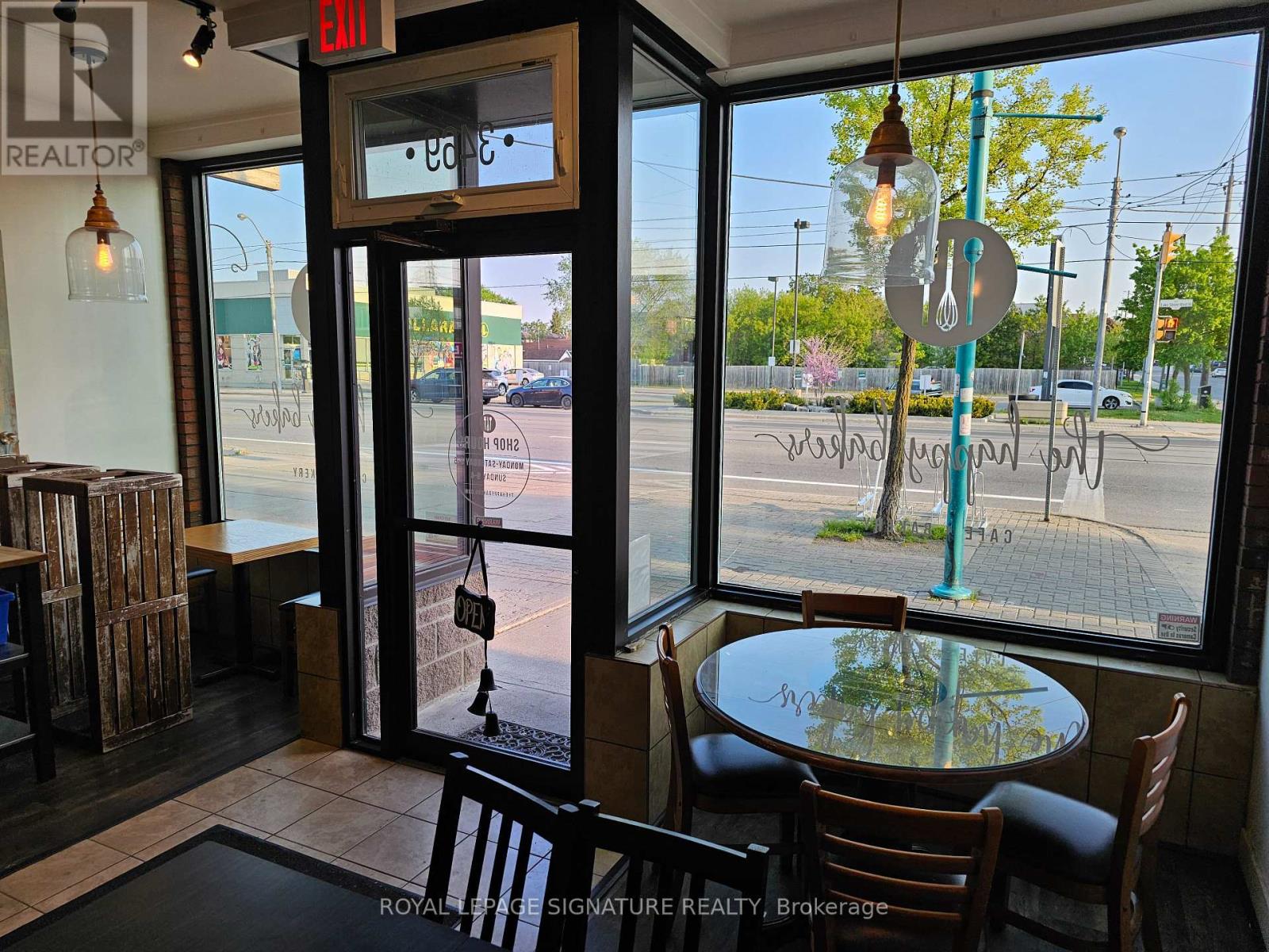 Photo 19 of 3469 Lake Shore Boulevard W, Toronto ON