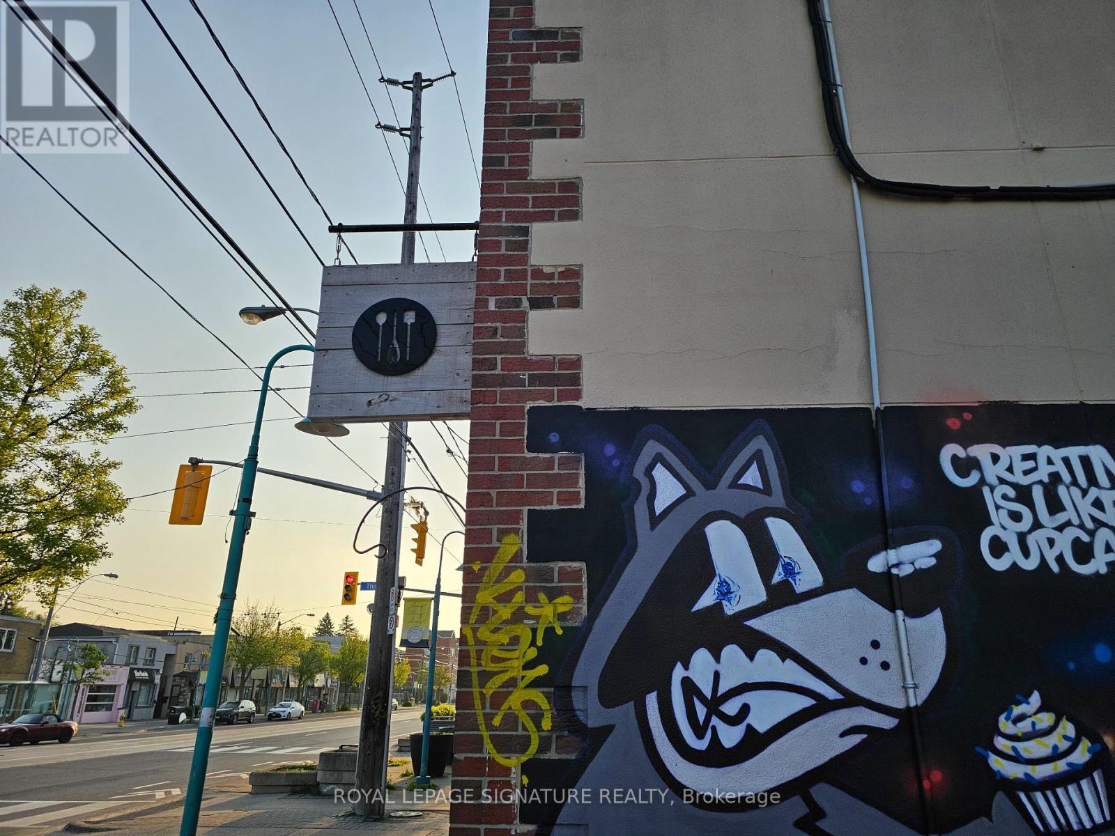 Photo 9 of 3469 Lake Shore Boulevard W, Toronto ON
