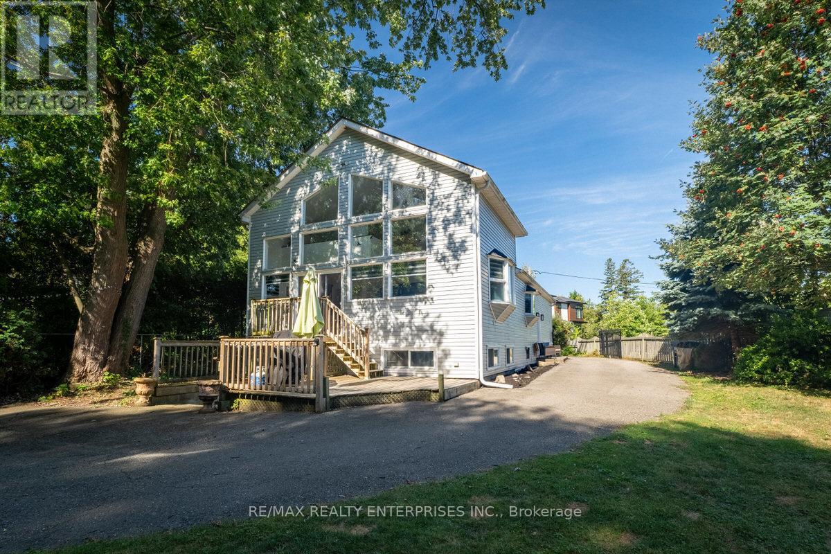 Photo 34 of 708 Montbeck Crescent, Mississauga ON