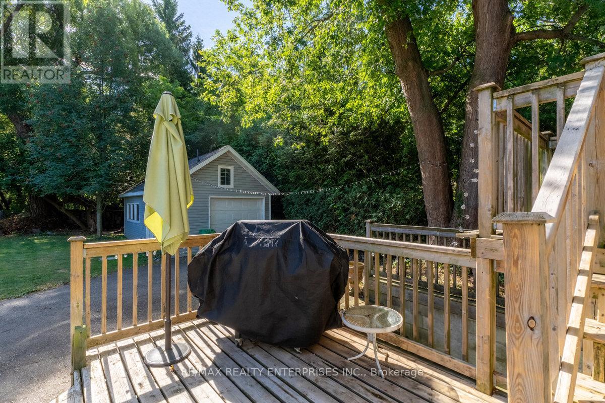 Photo 37 of 708 Montbeck Crescent, Mississauga ON