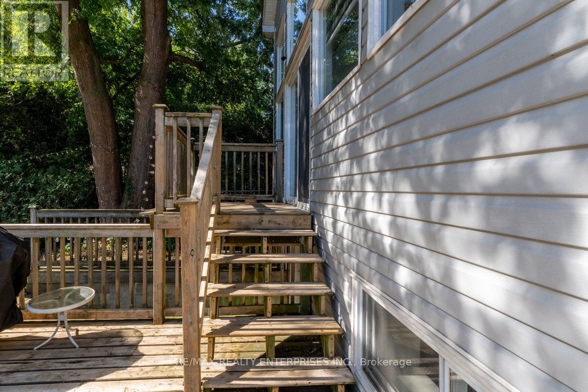 Photo 38 of 708 Montbeck Crescent, Mississauga ON