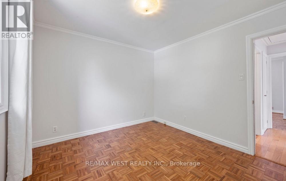 Photo 15 of 6 Robindale Avenue, Toronto ON