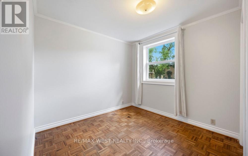 Photo 18 of 6 Robindale Avenue, Toronto ON