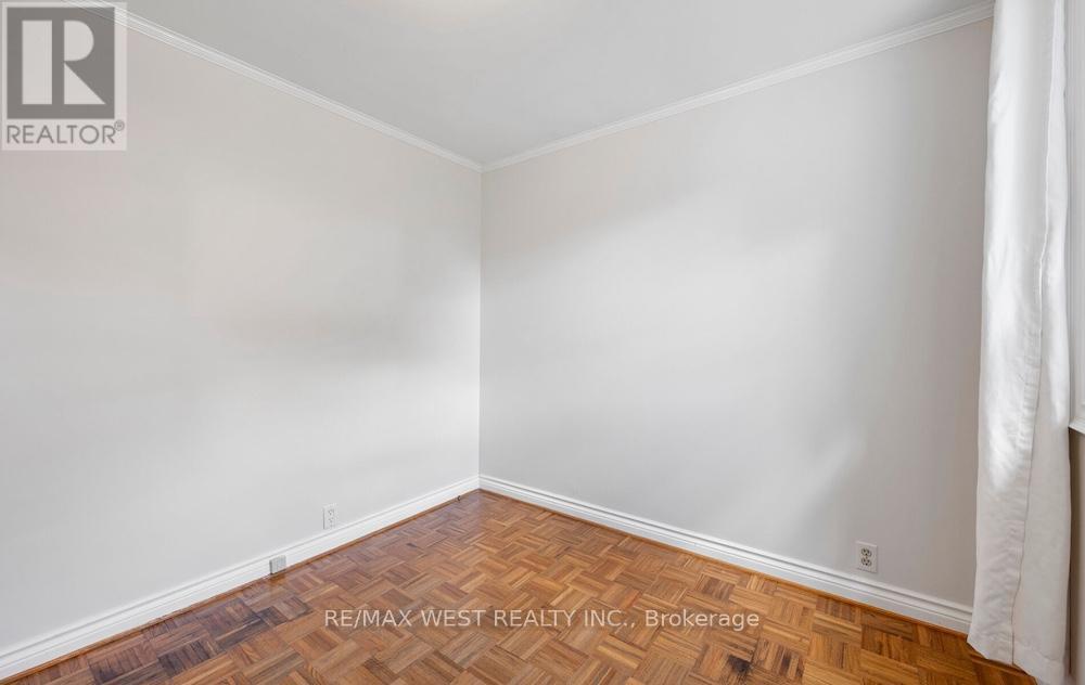 Photo 19 of 6 Robindale Avenue, Toronto ON