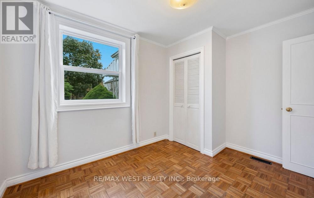Photo 21 of 6 Robindale Avenue, Toronto ON