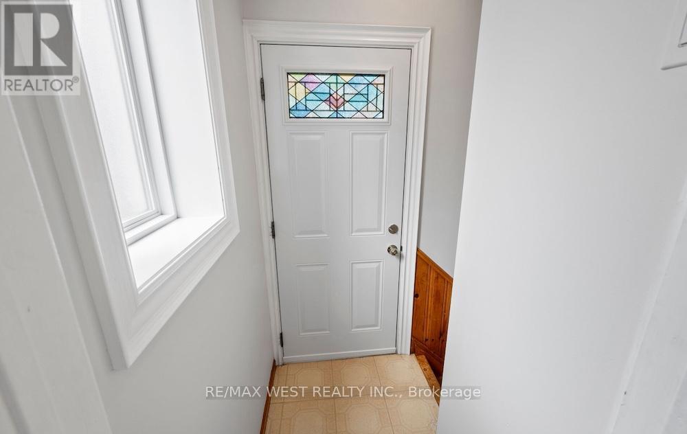 Photo 25 of 6 Robindale Avenue, Toronto ON