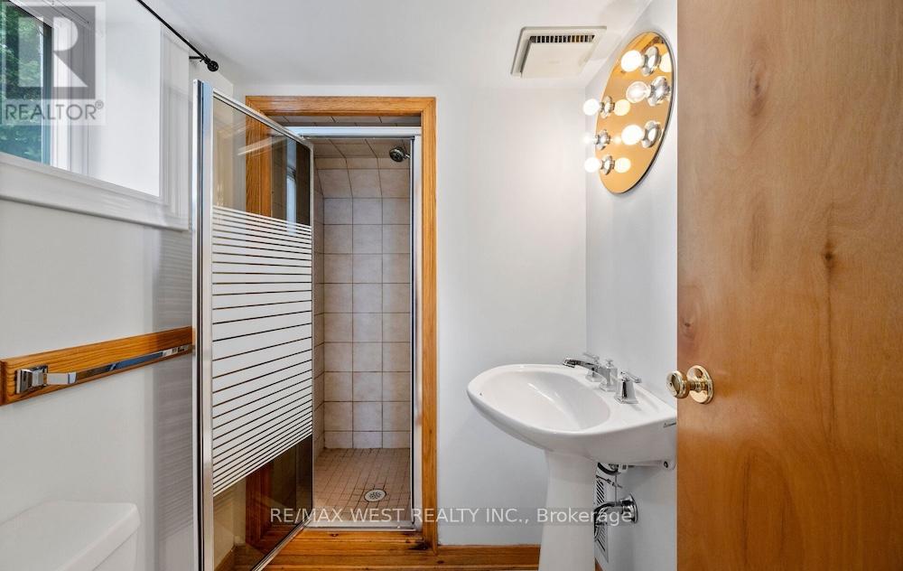 Photo 27 of 6 Robindale Avenue, Toronto ON