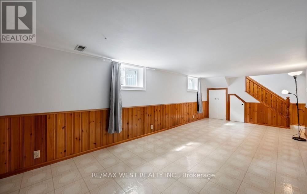 Photo 32 of 6 Robindale Avenue, Toronto ON