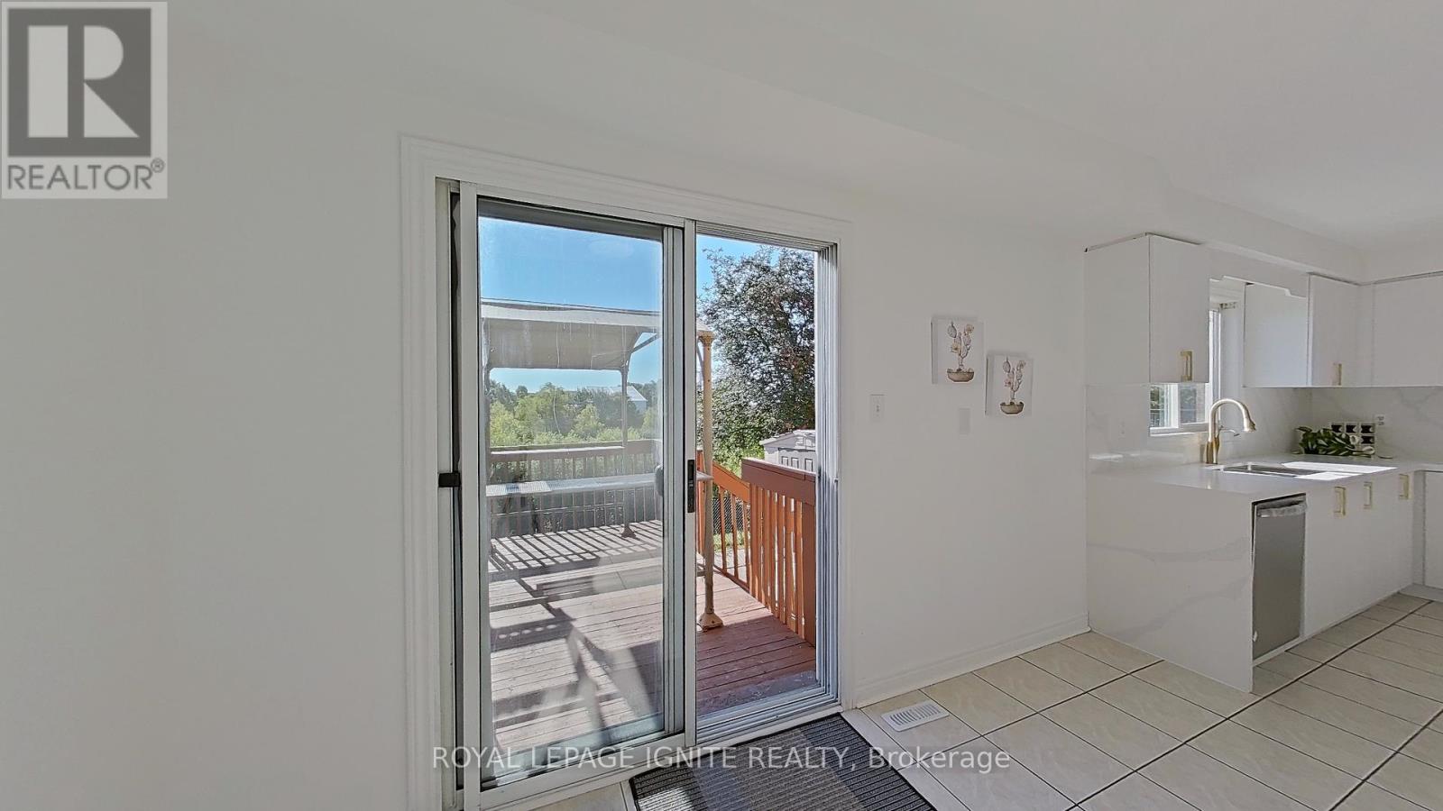 Photo 12 of 63 Eastbrook Way, Brampton ON