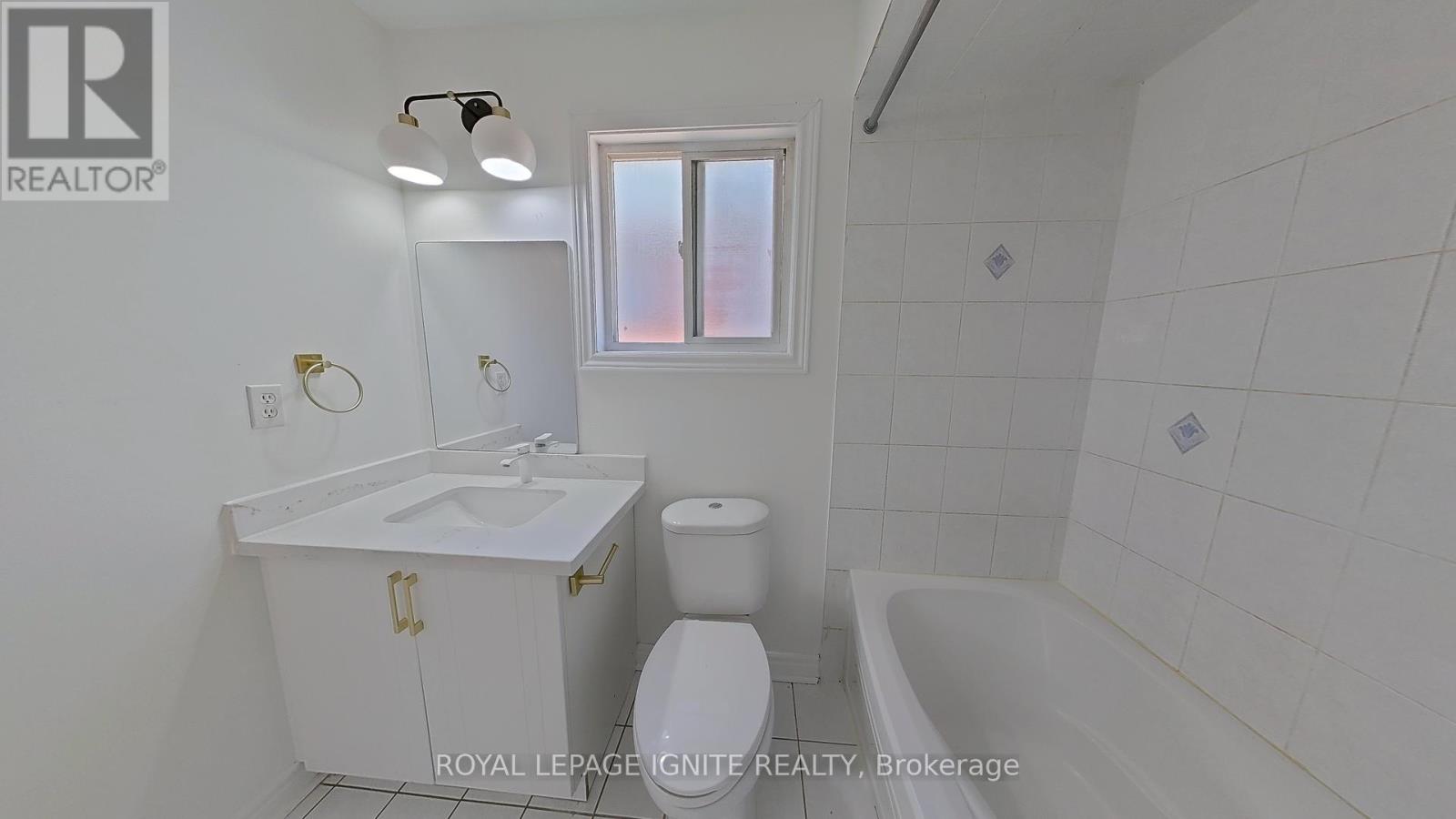 Photo 17 of 63 Eastbrook Way, Brampton ON