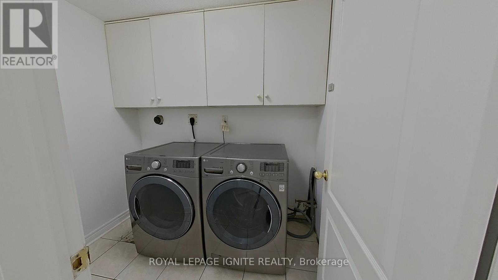 Photo 34 of 63 Eastbrook Way, Brampton ON