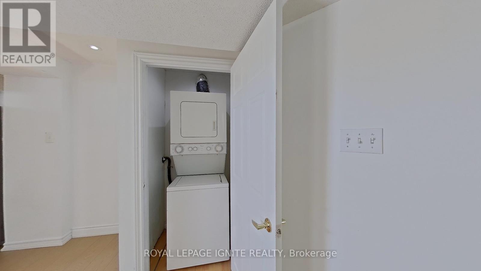 Photo 35 of 63 Eastbrook Way, Brampton ON