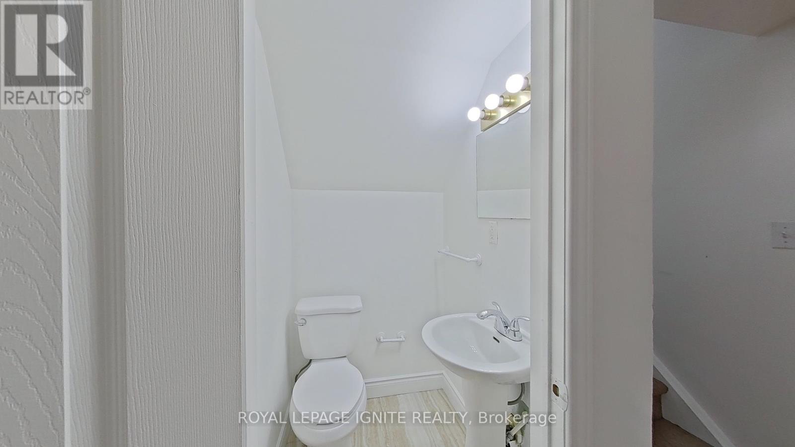 Photo 43 of 63 Eastbrook Way, Brampton ON