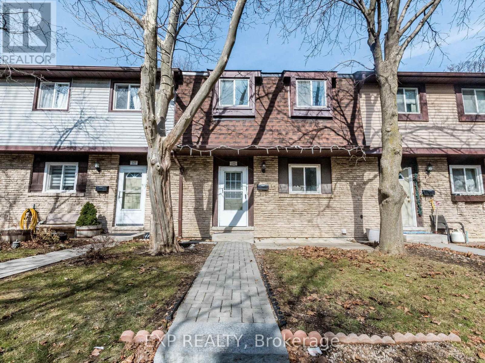 Photo 1 of 122 45 Hansen Road N, Brampton ON