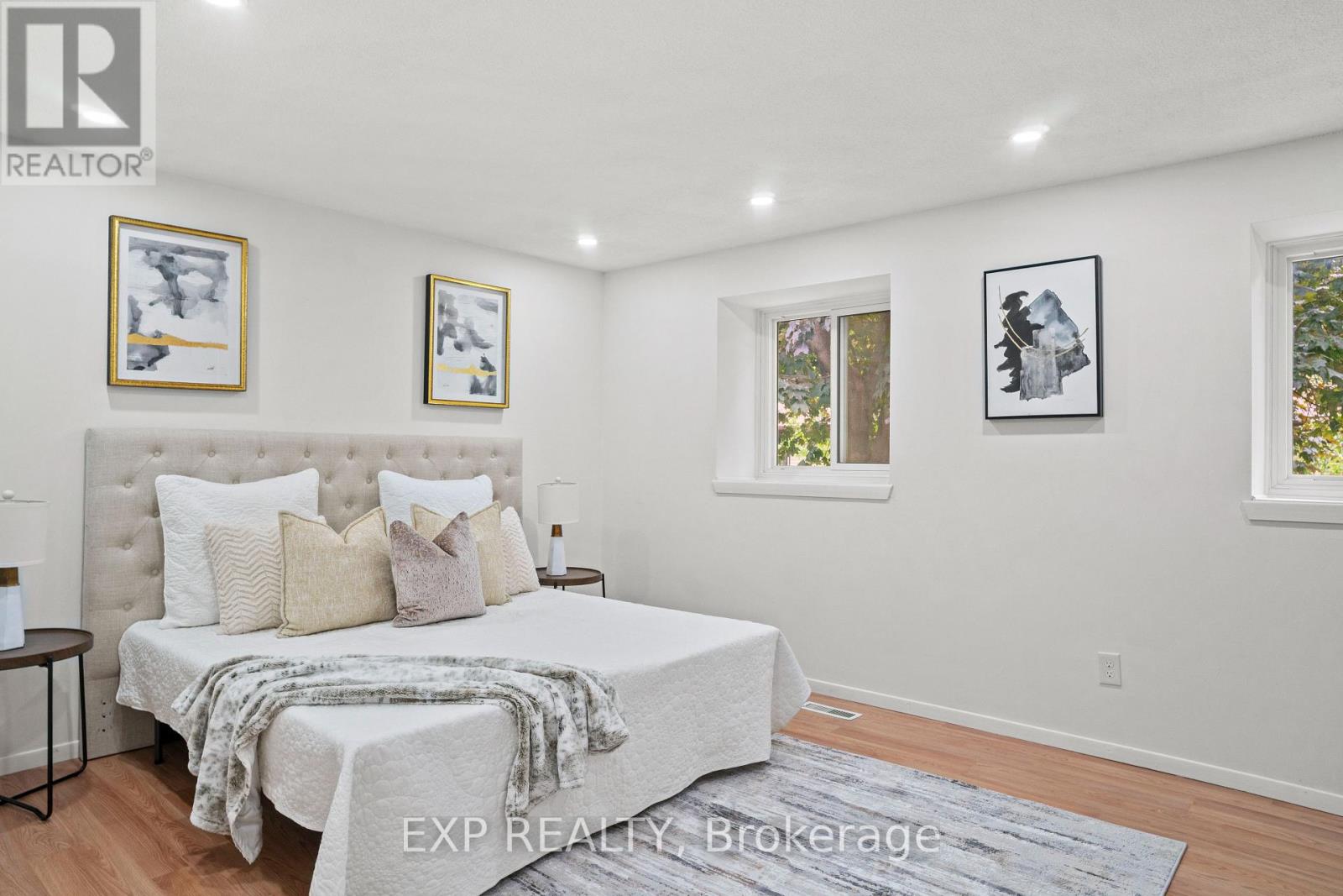 Photo 16 of 122 45 Hansen Road N, Brampton ON