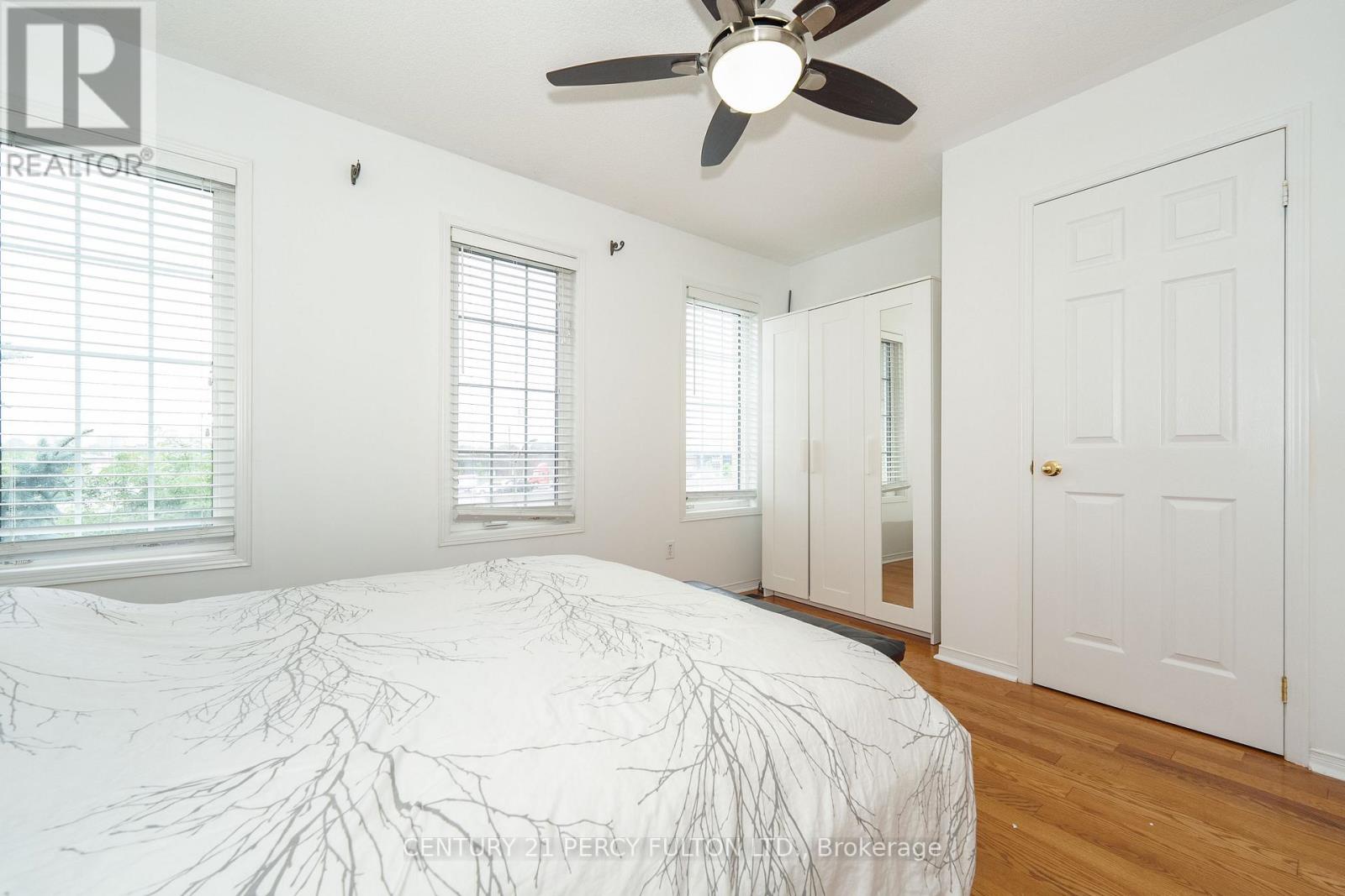 Photo 13 of 119 Torbarrie Road, Toronto ON
