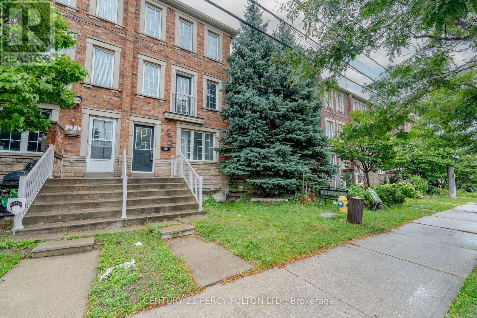 Photo 3 of 119 Torbarrie Road, Toronto ON