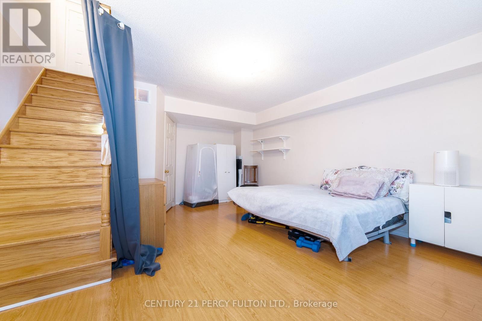 Photo 37 of 119 Torbarrie Road, Toronto ON