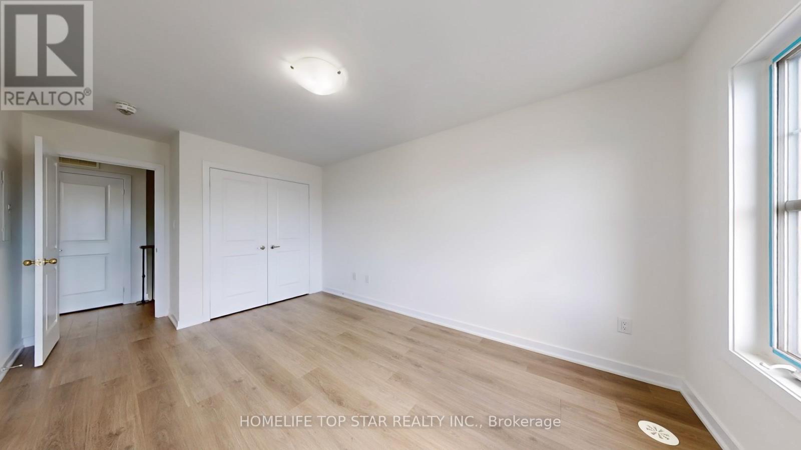 Photo 18 of 60 2315 Sheppard Ave West Avenue, Toronto ON