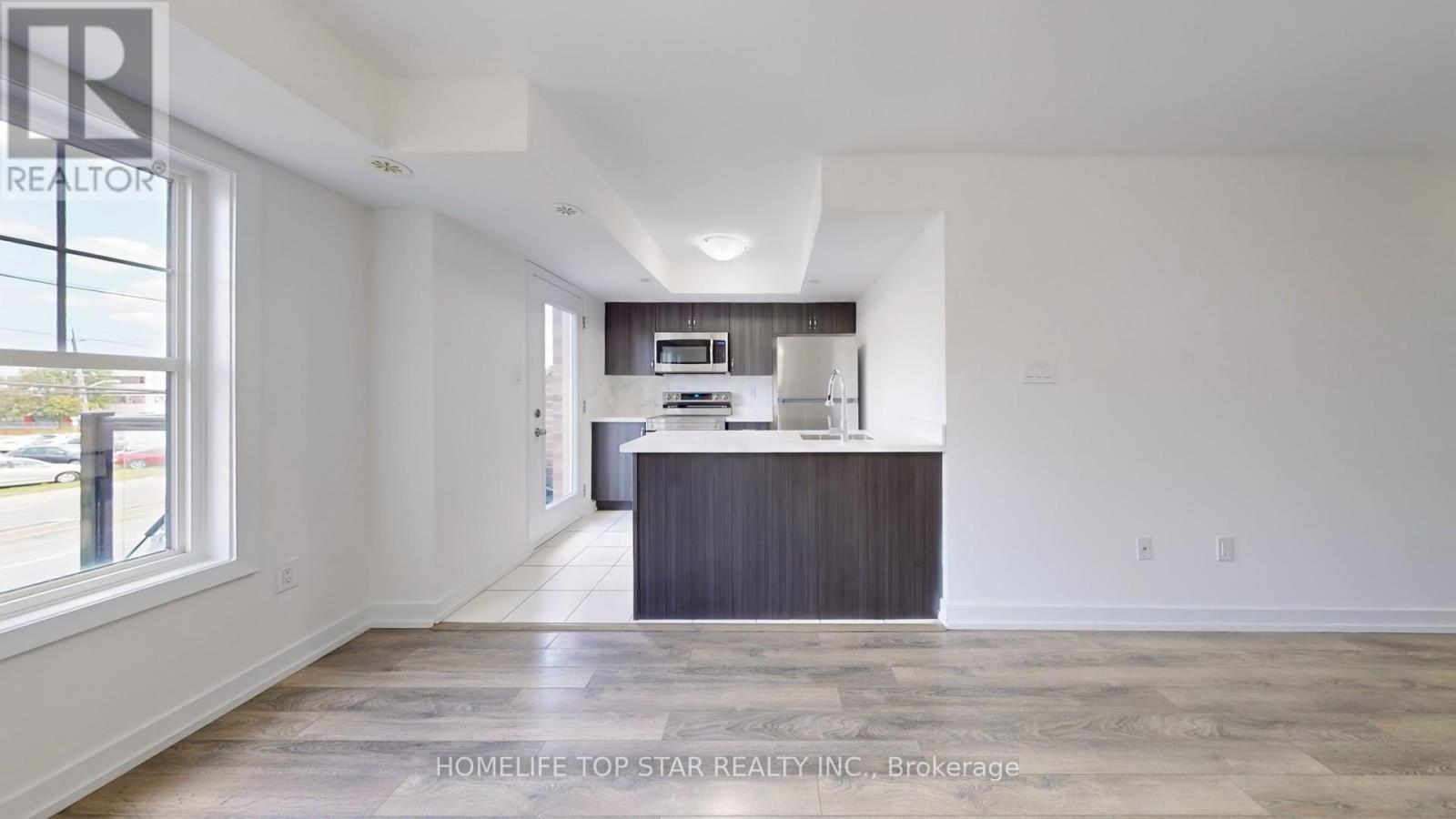 Photo 7 of 60 2315 Sheppard Ave West Avenue, Toronto ON