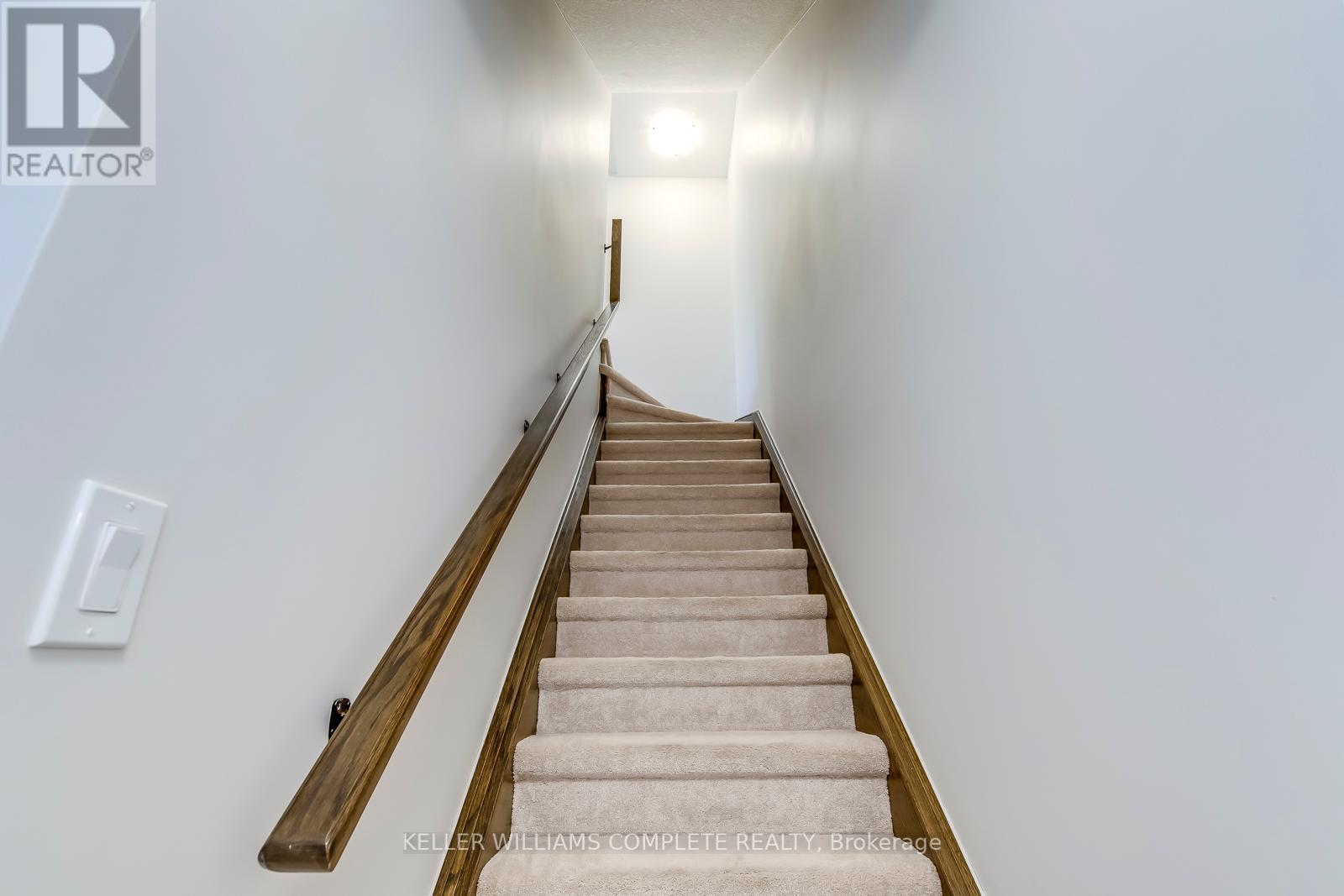 Photo 12 of 76 445 Ontario Street S, Milton ON