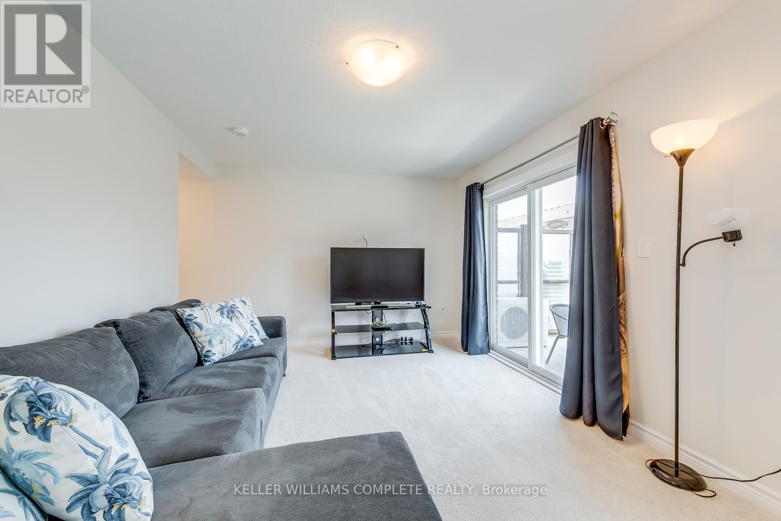 Photo 14 of 76 445 Ontario Street S, Milton ON