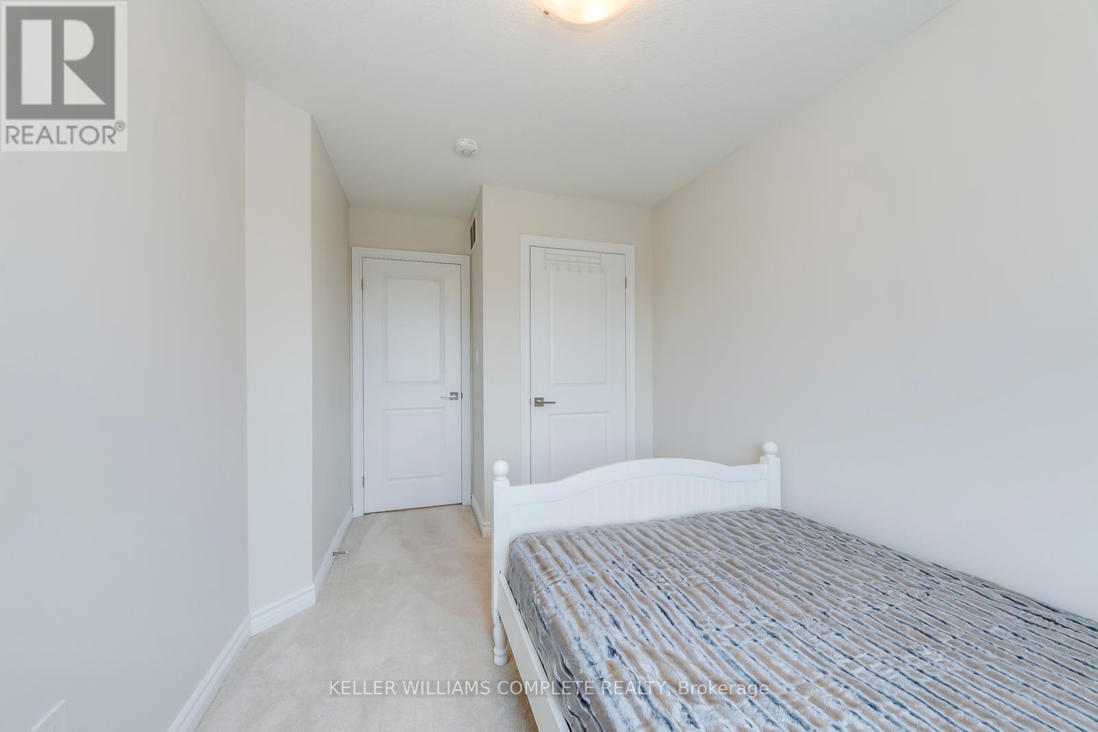 Photo 23 of 76 445 Ontario Street S, Milton ON