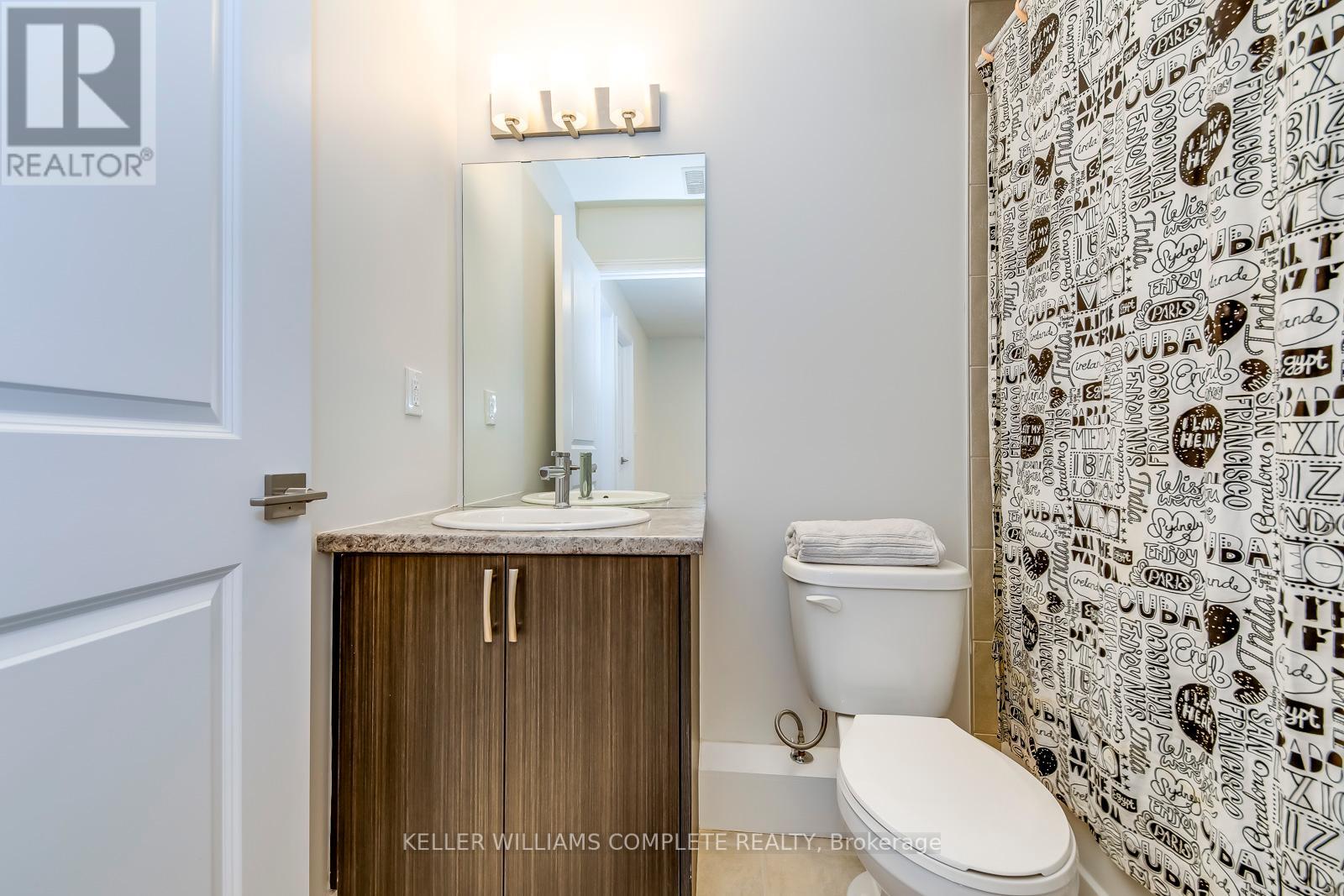 Photo 26 of 76 445 Ontario Street S, Milton ON